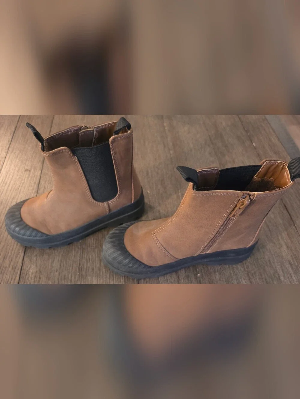 H&M Kids Brown Chelsea Boots With Side Zipper and Reinforced Rubber Toe Size 1